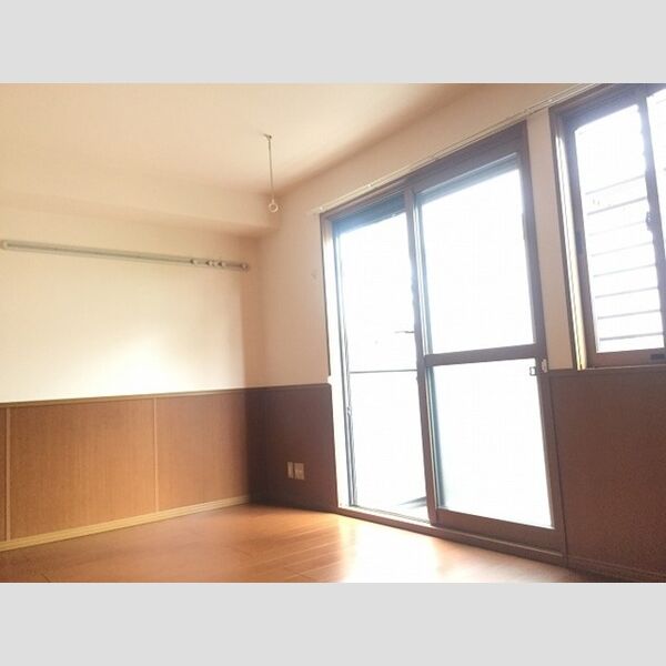 モナリエ中浦和 洋室