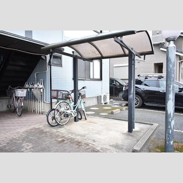 レクサス 駐輪場