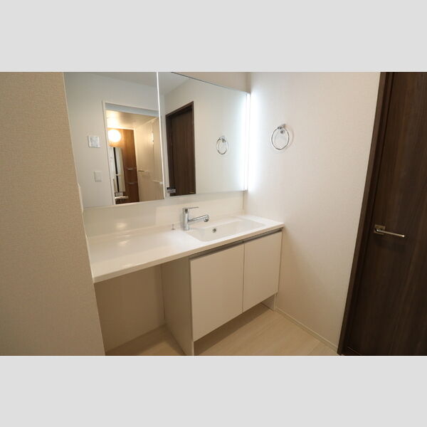 アヴァンスコート壱番館 洗髪洗面化粧台　ドレッサータイプ