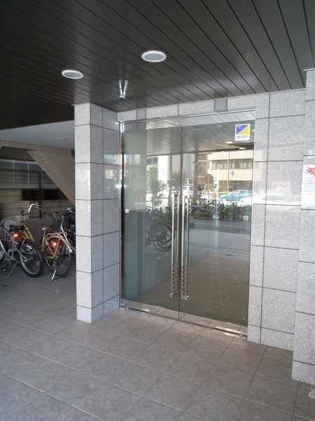 スカイコートヌーベル入谷1003号室 エントランス