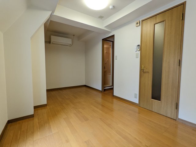 スタジオ根岸 リビング