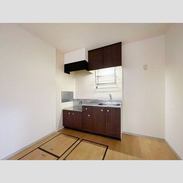 ラフィネ　FGG101号室 キッチン