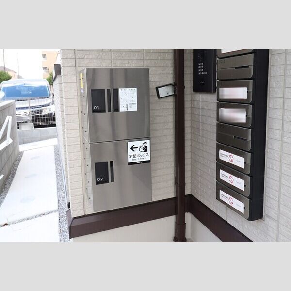 ラ・フェリーチェ201号室 宅配ボックス