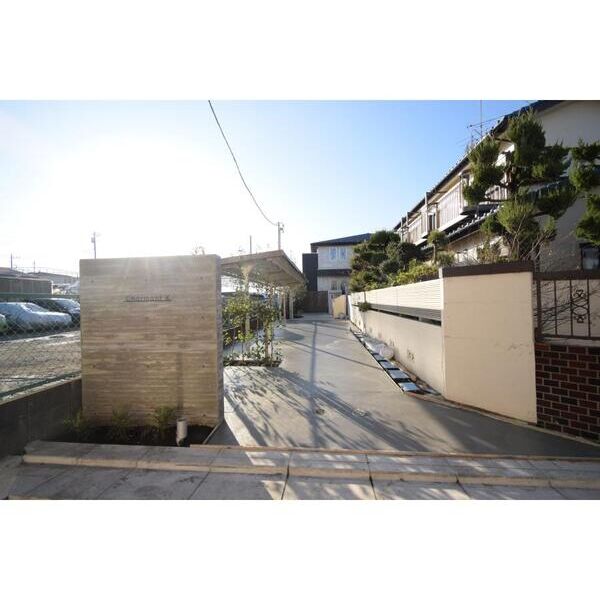 Charmant　K105号室 エントランス