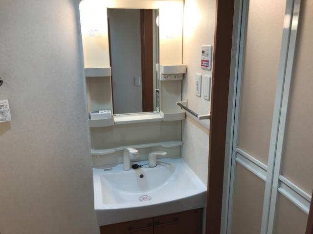 パイン・フィールド　 洗髪洗面化粧台