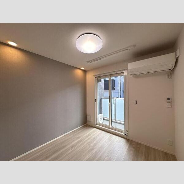 セレスティア六町Ⅱ201号室 洋室