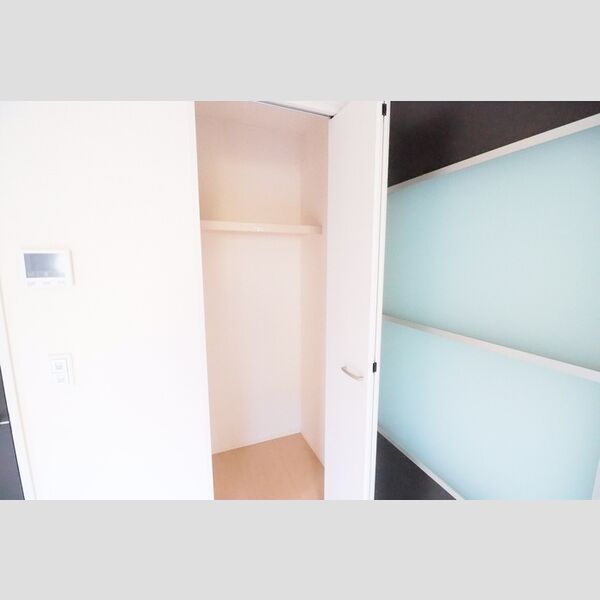 フォレストテラス大宮106号室 物入れ(洋室10.6帖)