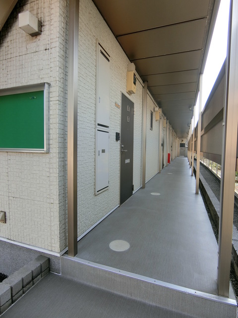 メゾン日野 エントランス