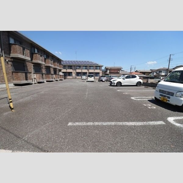 ロイヤルコート 駐車場