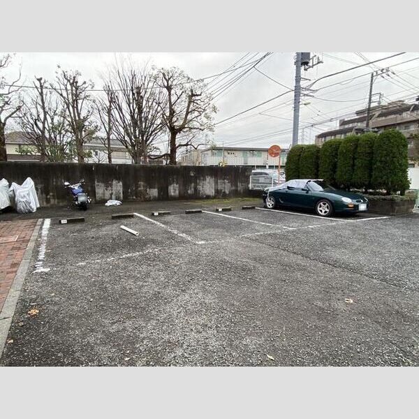 ドルフ北烏山　D 駐車場