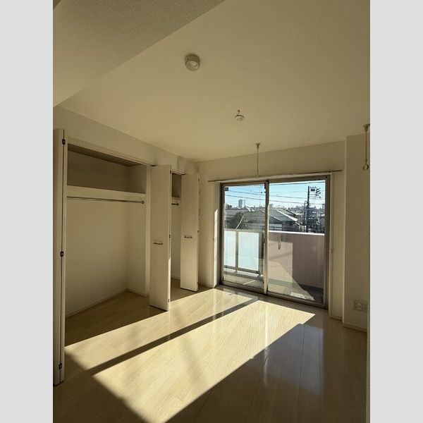 カーサ鈴302号室 302号室洋室