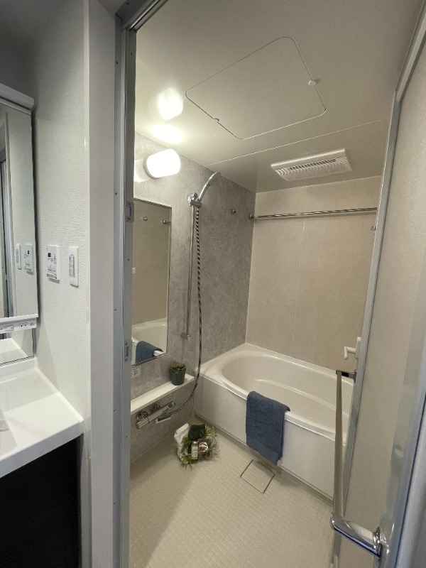 クロスゲート青葉台4階 ※写真は802号室