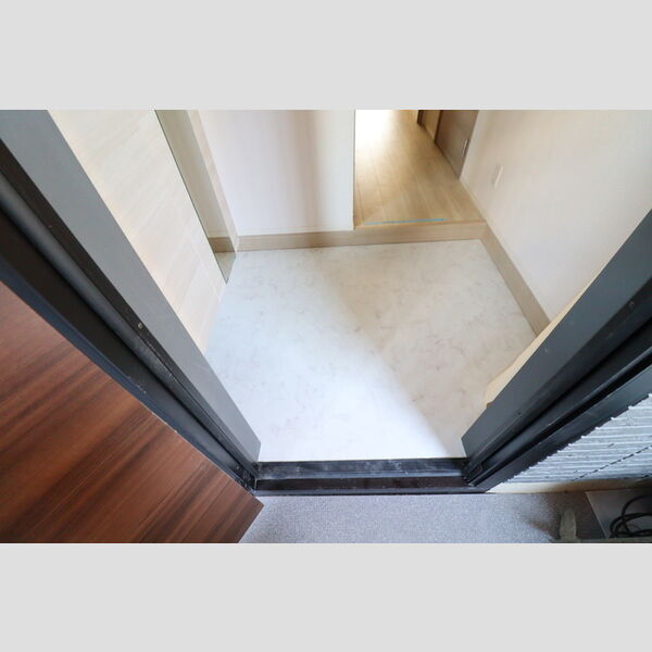 ローレルハイム 玄関