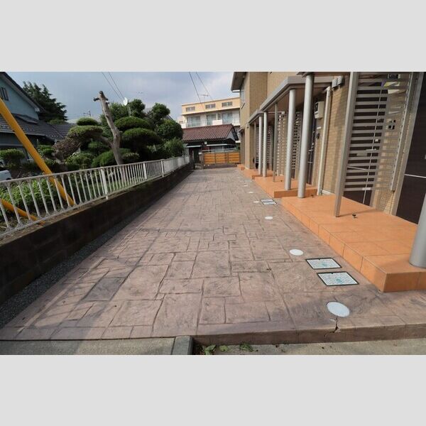 エスポワール鵠沼101号室 エントランス