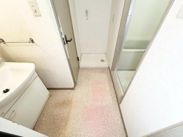 ガーデンスクエア102号室 脱衣所