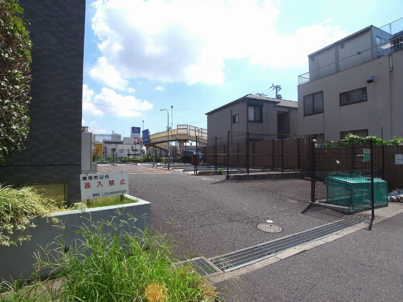 パルティール本村 駐車場