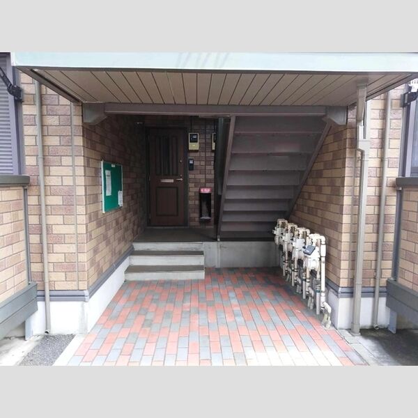 カエラ・ライオンズⅡ エントランス