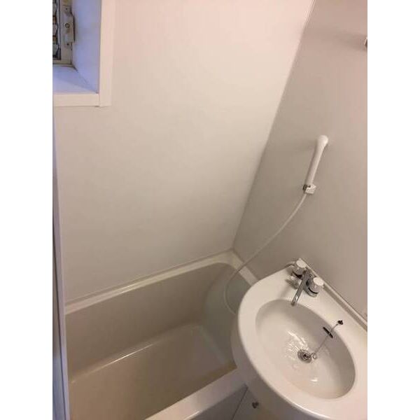 ベラドーモA0102号室 お風呂