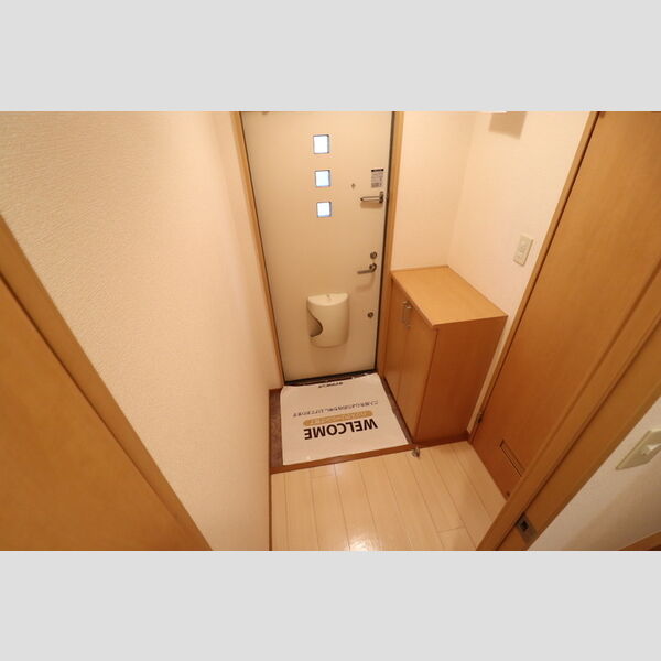 ボナールハウス新川 玄関