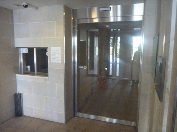 クリオ平和島505号室 エントランス