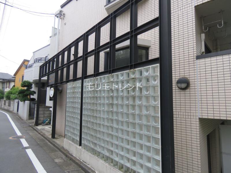 クレッセント三軒茶屋地下1階 外観