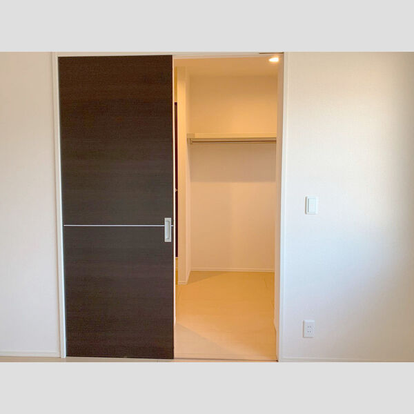 サントビーレジデンス　Ⅲ ウォークスルークローゼット