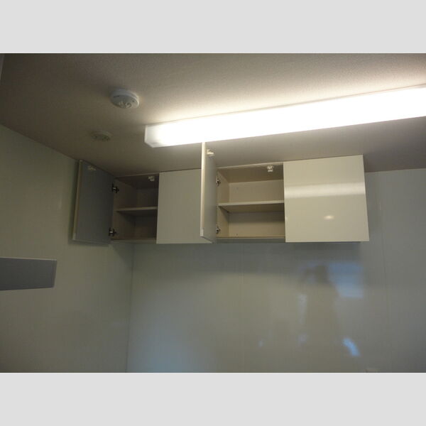 メゾンドール305号室 キッチン収納棚