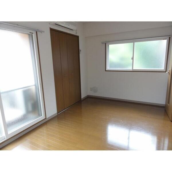 リ・ズィエール201号室 リビング