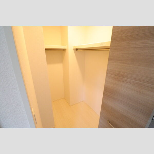 N-village ウォークインクローゼット