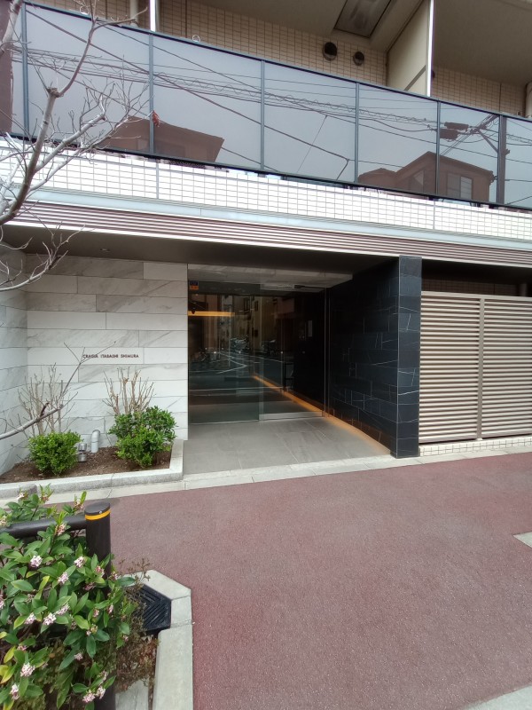 クレイシア板橋志村4階 エントランス
