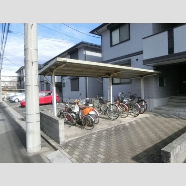 アドバンテージ　ⅠⅡⅢⅣⅤ5102号室 駐輪場