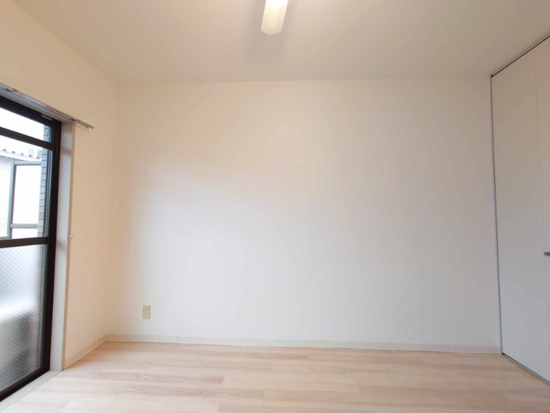 ドゥエル　イースト3階 別部屋の写真の為色味が違う場合はございます