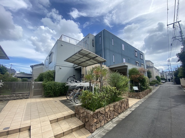 Ｓｉｌｂｅｒ　Ｗｅｉβの外観画像