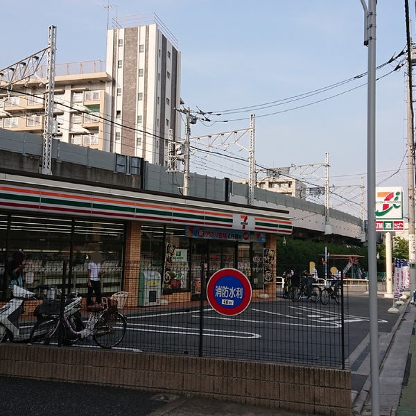 スウィートホーム前野町 【コンビニエンスストア】セブンイレブン 板橋志村四中前店まで838ｍ