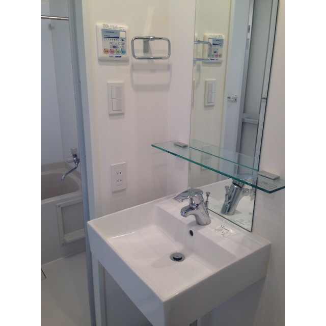 プレール・ドゥーク東雲104号室 内観