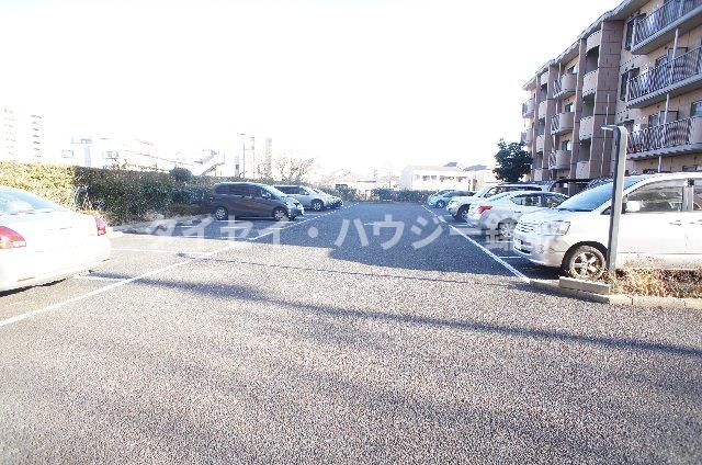 シャトレー千葉寺0201号室 駐車場
