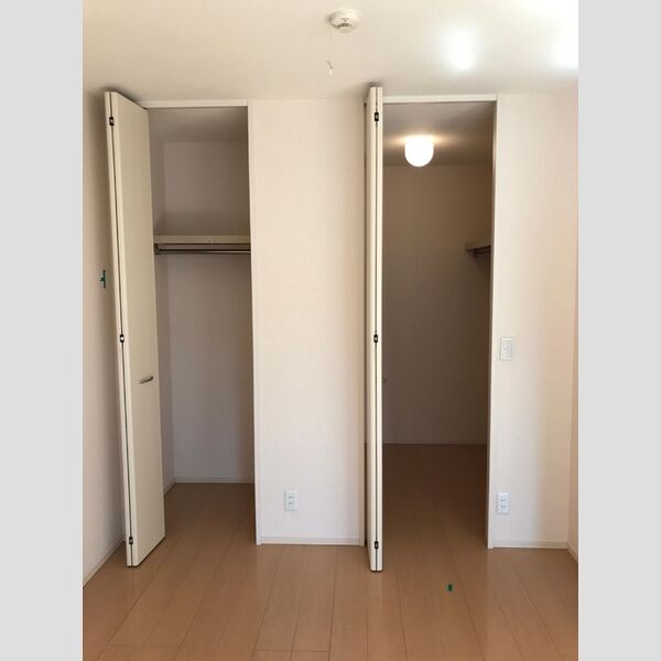 サンフォレスト102号室 収納