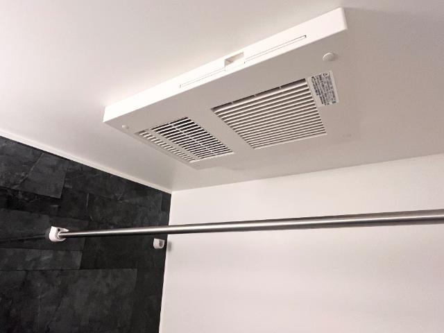 ｃａｓａ　ｓｅｒｅｎａ（カーサ　セレーナ）102号室 浴室換気乾燥機