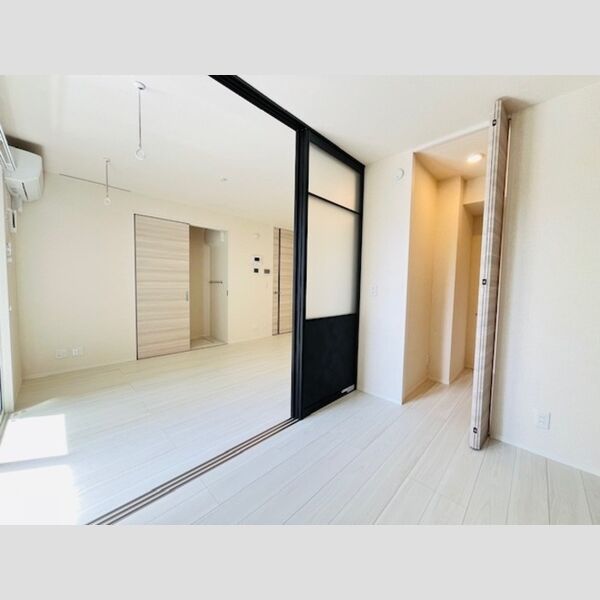 クローネ湘南102号室 洋室