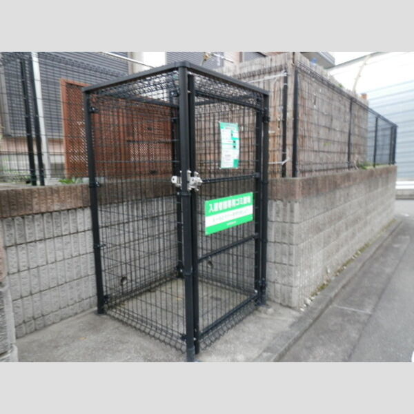 クローバーズヒル　A 入居者専用ごみ置き場