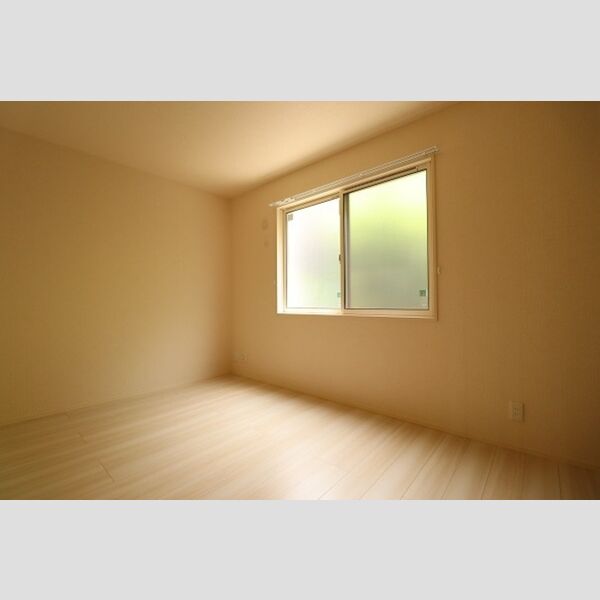 サニークレスト106号室 洋室