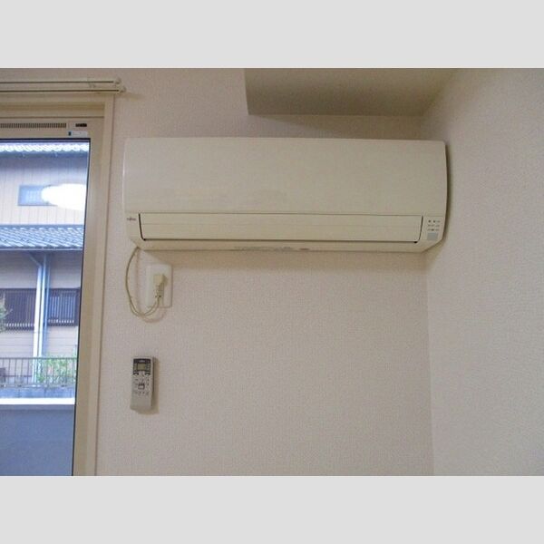 グランパルクB102号室 エアコン