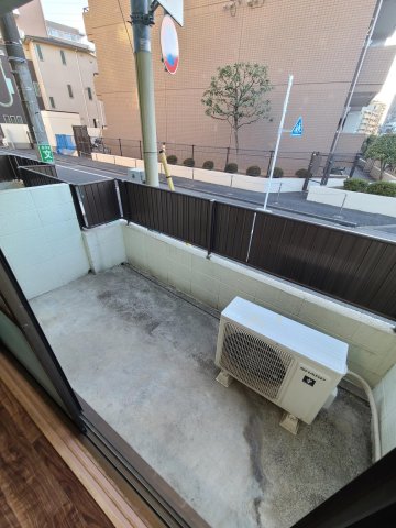 パークデュオ亀有102号室 面している道路は交通量少ないです