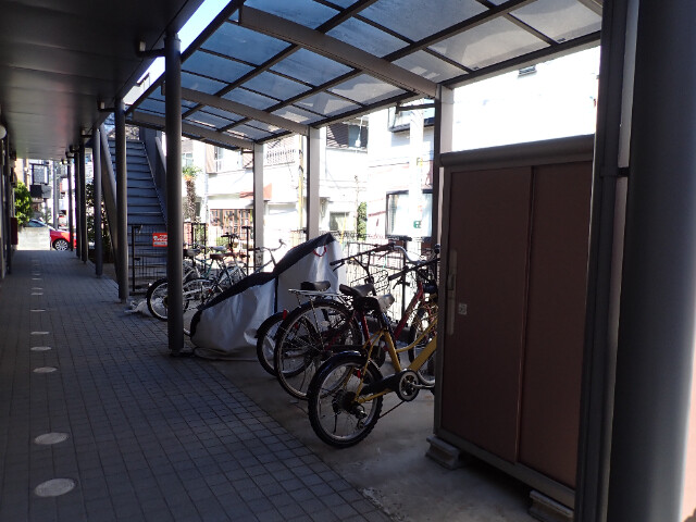 冨士フラッツ1階 駐輪場