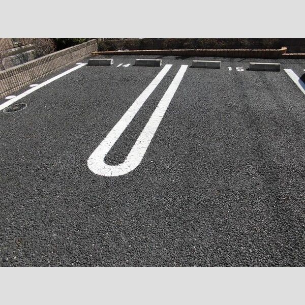 エスポワール 駐車場