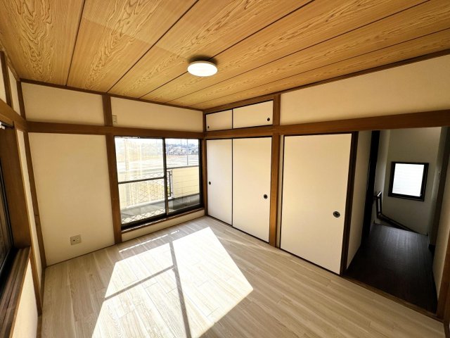 柏市みどり台 戸建 ◆ 和室を洋室にリフォームした６帖の部屋