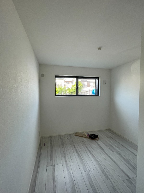 テラス　エムローズ1階 ※別号室同タイプ