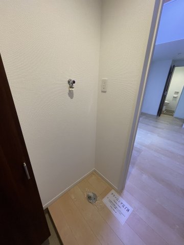 ベイフラット南太田102号室 室内洗濯機置場