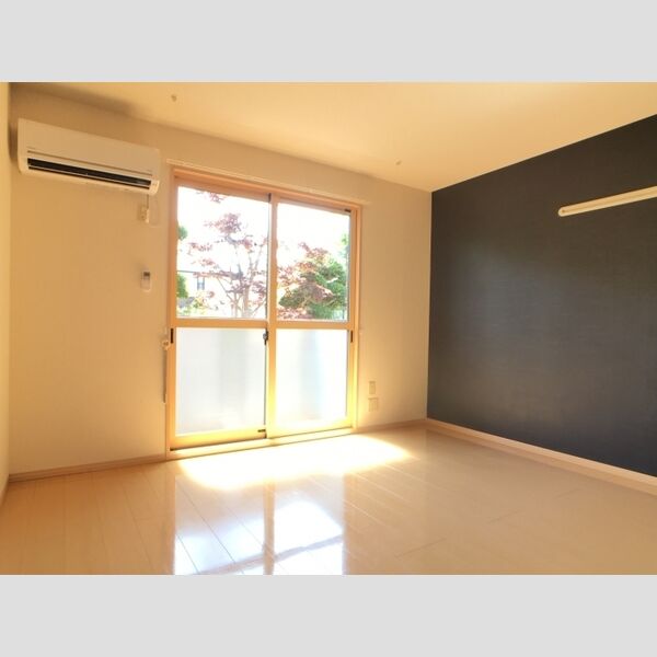 ボーヌファムⅢ　Ⅲ105号室 別角度からの居室部分です。