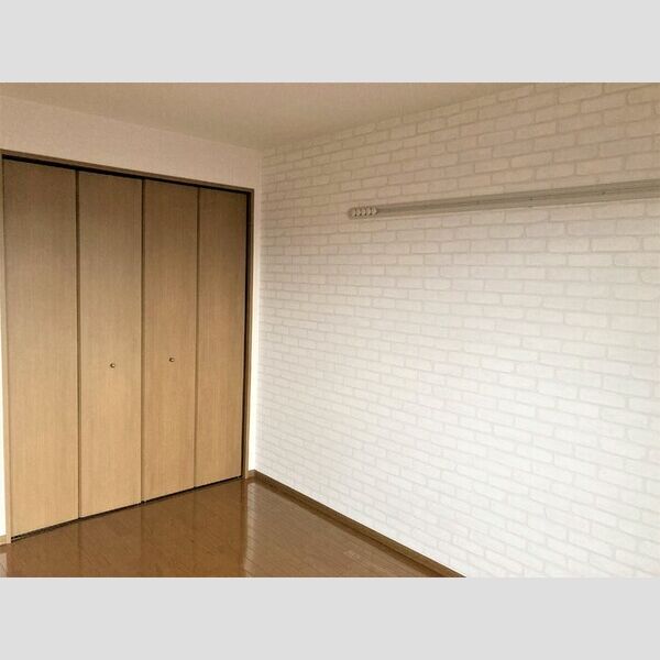 パルシャルマン　DE 洋室6帖(DK側)